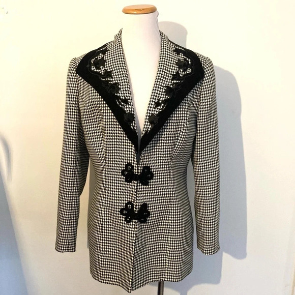 Vintage John Meyer of Norwich Houndstooth Blazer with Velvet Trim 8 - Picture 1 of 9